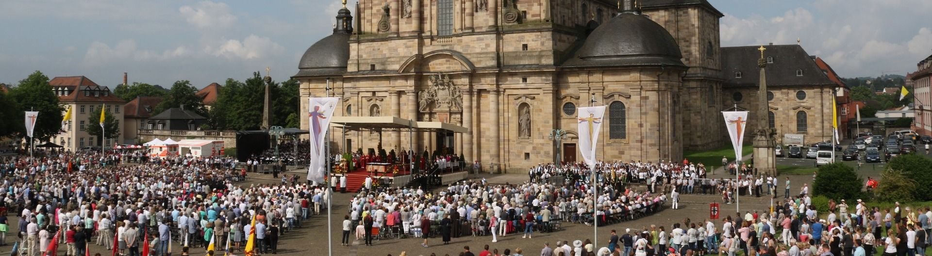 Bischof von Limburg predigte beim Bonifatiusfest – Feierliche Eröffnung der traditionellen Bonifatiuswallfahrten